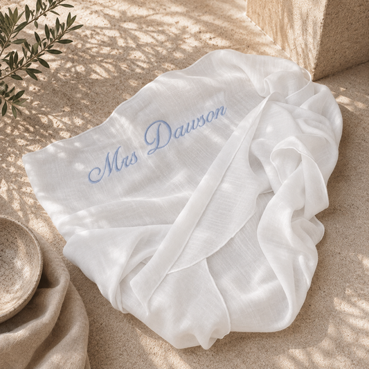 Gepersonaliseerde bruids-sarong | Geborduurde strand-cover-up